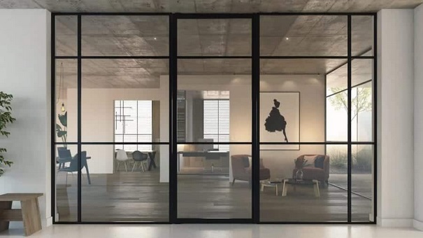 Vách ngăn nhôm kính cửa lùa ngăn cách phòng khách và phòng ăn