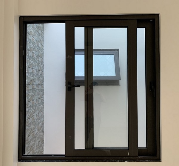 Cửa sổ trượt 2 cánh khung nhôm kính