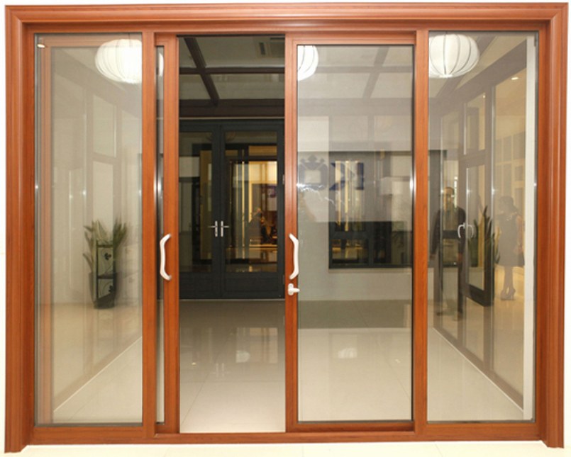 Mẫu cửa nhôm giả gỗ 4 cánh có ô thoáng gió kính